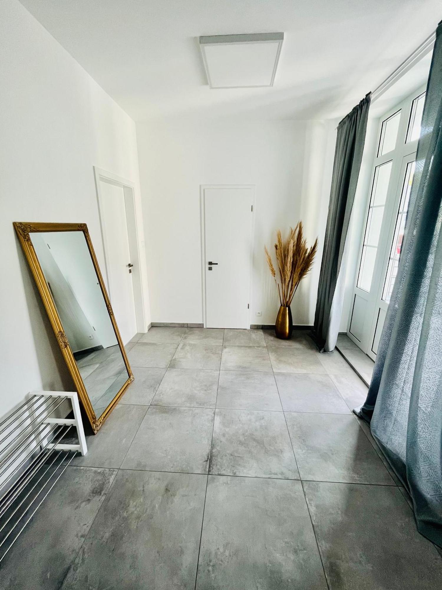 Apartment Riviera Centrum, Private Parking And Smart Check In Banska Bystrica Bagian luar foto